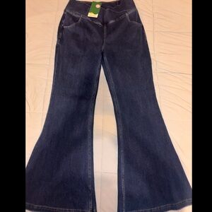 NWT HALARA WITH CROSS OVER FLARE PANTS